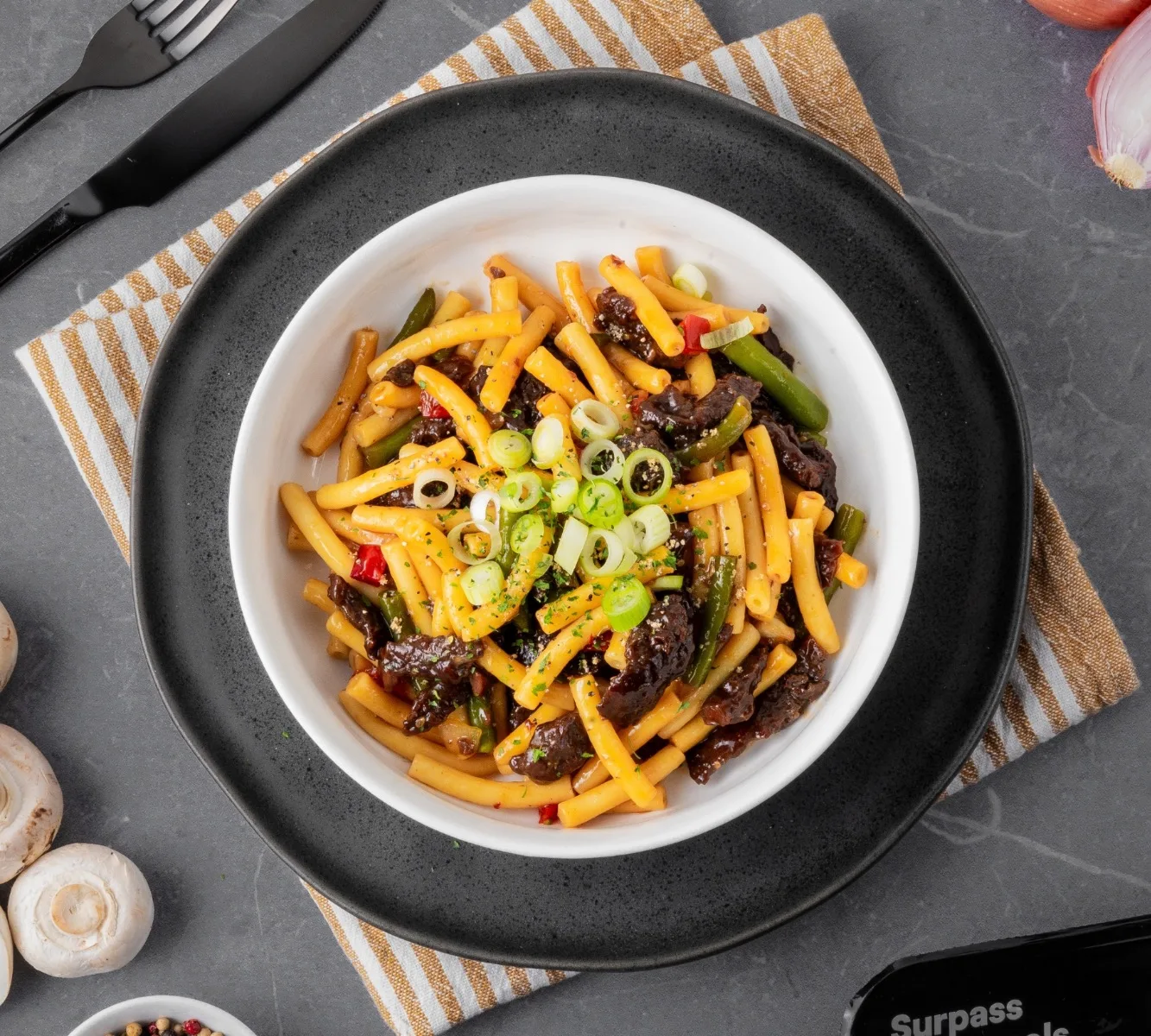 Macaroni - Beef Teriyaki - Wok Groenten