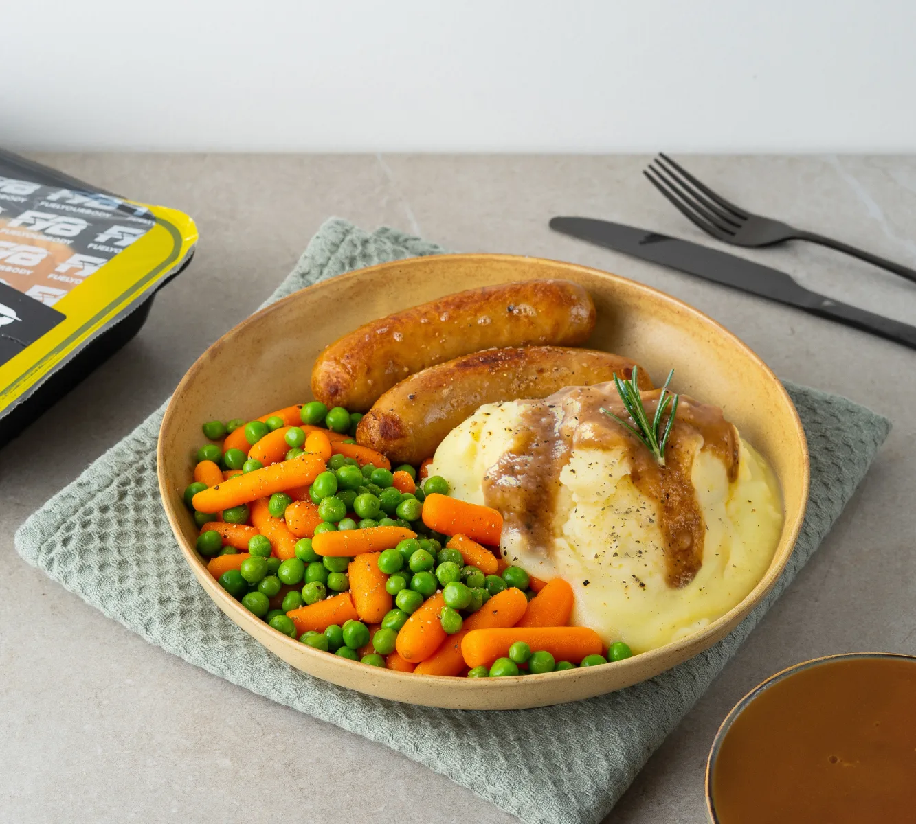 Puree - Kipsaucijs - Tuinerwten & Worteltjes (met jus) [BULK]