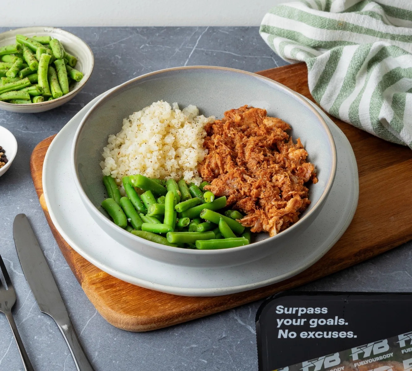 Bloemkoolrijst - BBQ Pulled Chicken - Sperziebonen [LOWCARB]